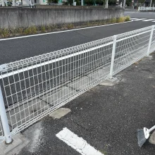 パン屋　駐車場フェンス補修工事　No.2743の施工写真3