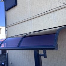 サイクルポート　屋根パネル交換工事　No.2747の施工写真2