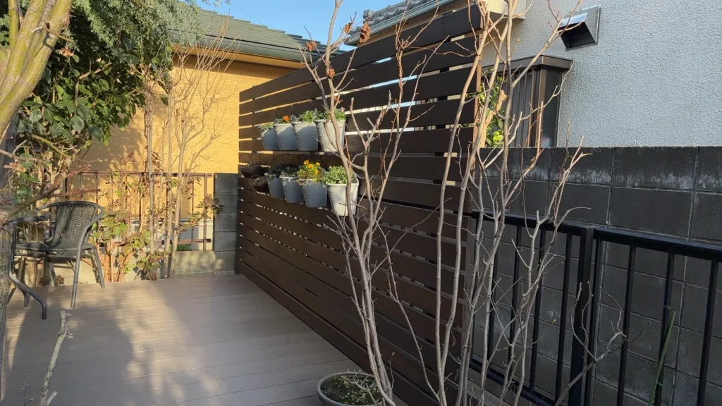 埼玉県さいたま市　(木樹脂フェンス・木樹脂デッキ)外構リフォーム　No.2778