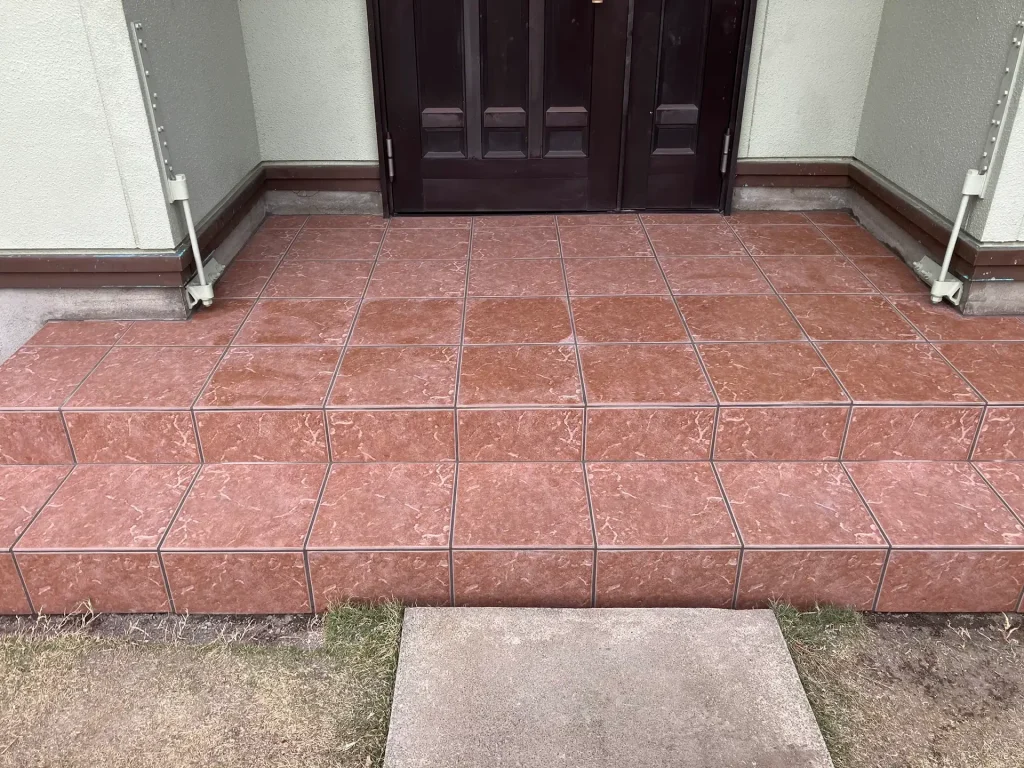 【蓮田市】　玄関タイル　貼り替え工事　No.2771