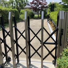 伸縮ゲート設置(防犯対策)　No.2850の施工写真メイン