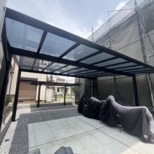 【カーポート】：スカイリード5454　【サイクルポート】：セルフィミニ4321リフォーム工事　No.2876の施工写真2