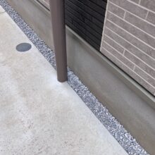 防草シート(ザバーン)+6号砕石敷き工事 No.2912の施工写真2