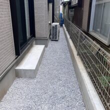 防草シート(ザバーン)＋6号砕石敷き工事　No.2912の施工写真メイン
