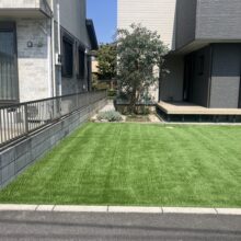 人工芝貼り替え工事・ウッドデッキ再設置工事　No.2954の施工写真3