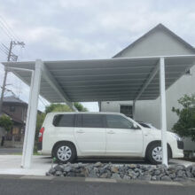 カーポート工事(三協アルミ　スカイリード　シルバーポリカ屋根)　No.2934の施工写真メイン