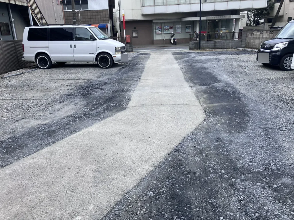 【白岡市】　駐車場メンテナンス工事(砂利敷き工)　No.2977